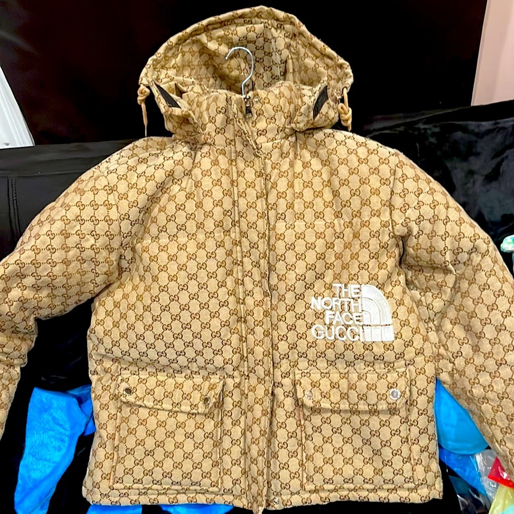 Gucci x Northface puffer Medium